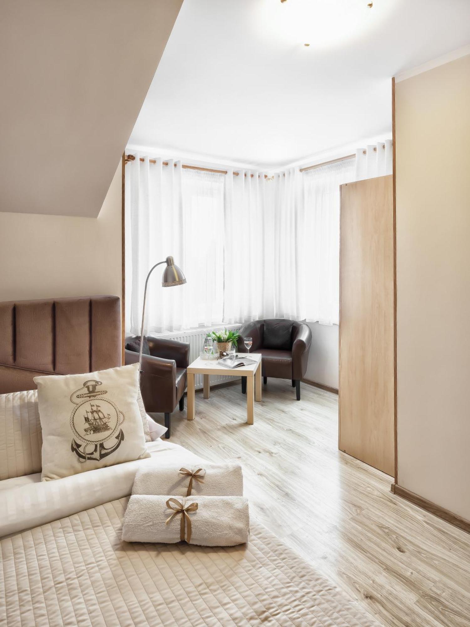 Willa Kapitanska I Willa Marynarska Łeba Kamer foto